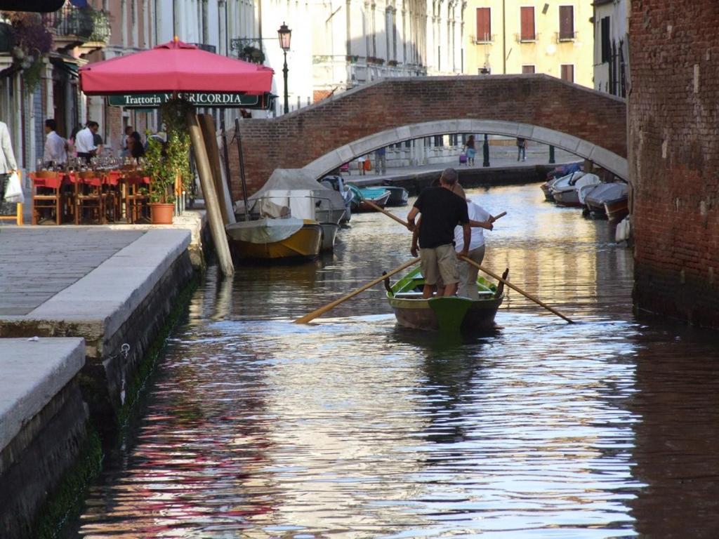 Appartamento In Palazzo Storico A Centro Venezia